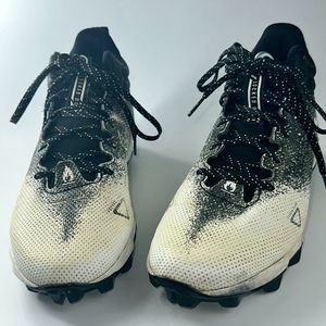 UNDER ARMOUR Mens Size 7 US Spotlight Franchise RM 2.0 Football Cleats
